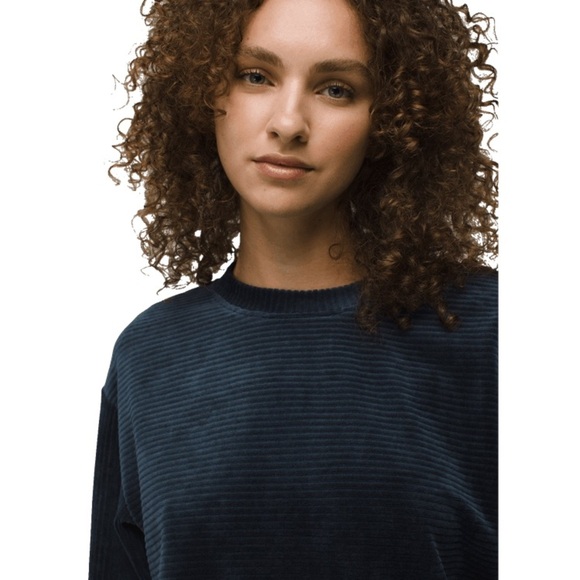 prAna Escambia Pull Over in Organic Velour, Women’s Small, Navy - Picture 1 of 10